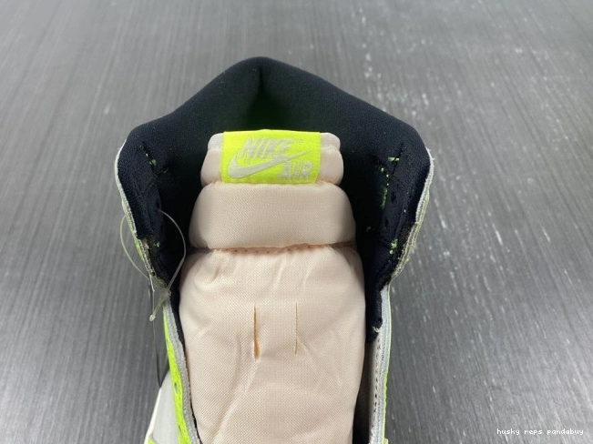 Cheap Husky 555088-702 Jordan Air Volt OG 1 High 0719